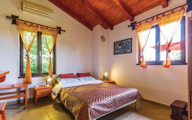 Awesome Home in Pula With