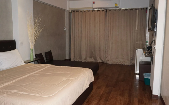 Thongtha Residence