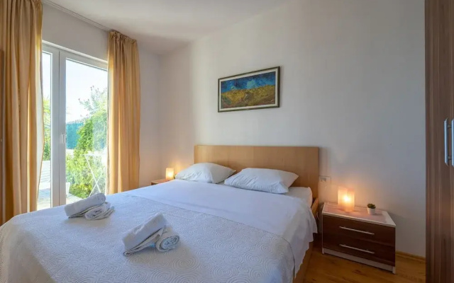 Apartments Ena