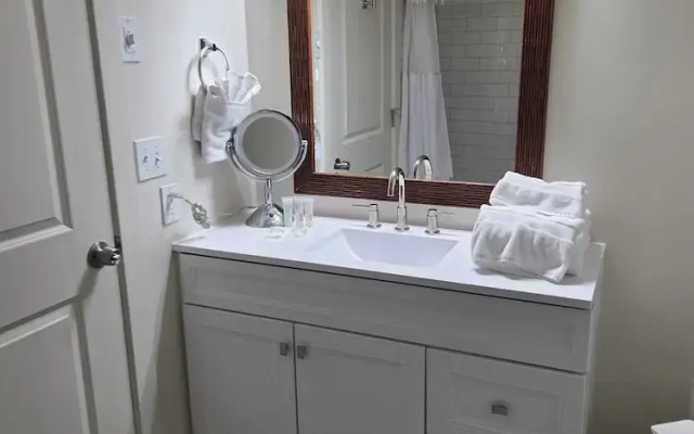 New Western Inn & Suites