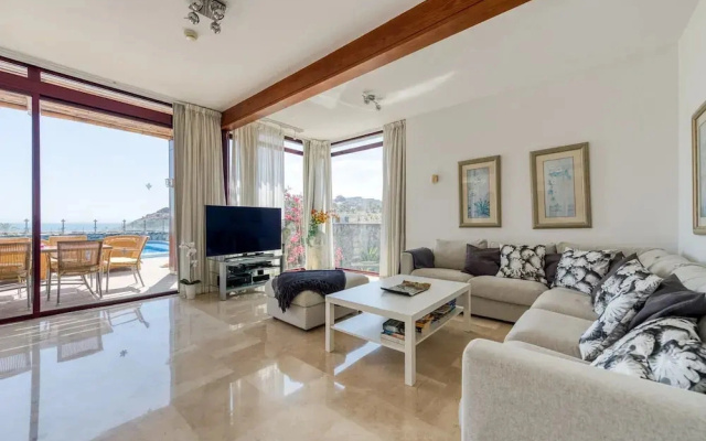 Chalet in Anfi Tauro Near Amadores Beach