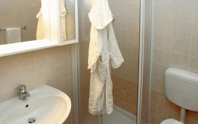 Lignano Riviera Apartment With Pool Access