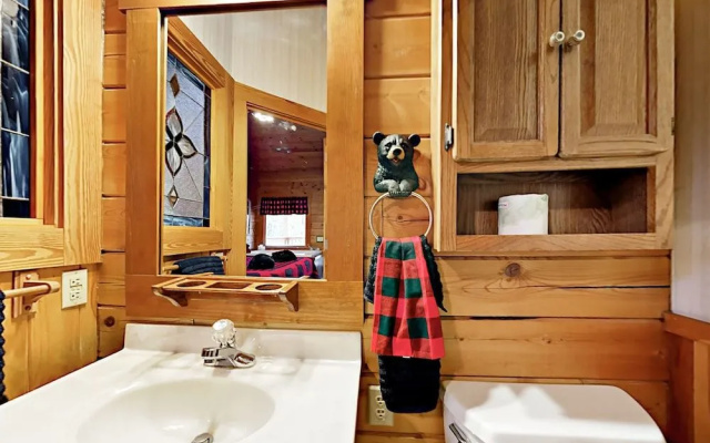 Ridgetop Retreat - 2 Br Cabin