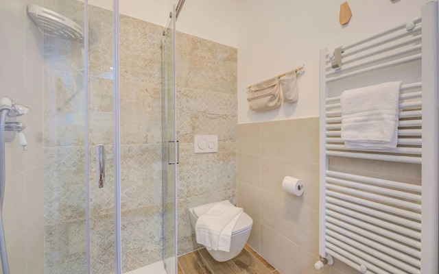 La Casa Accanto With Shared Pool
