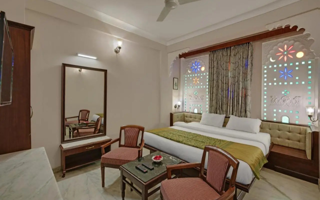 Hotel Raj Palace By Howard