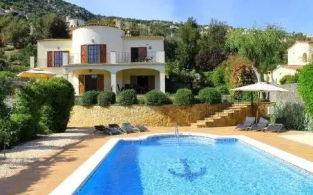 Villa Bouganvilla