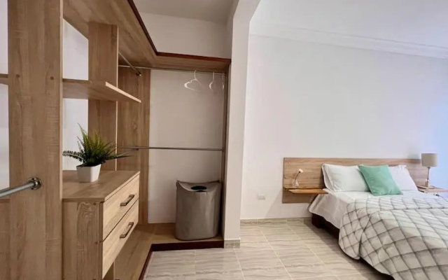 Amazing apartment in thecity 30mins from the beach
