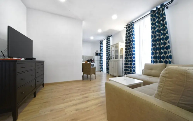 CASA VERDE Comfortable Air-Conditioned