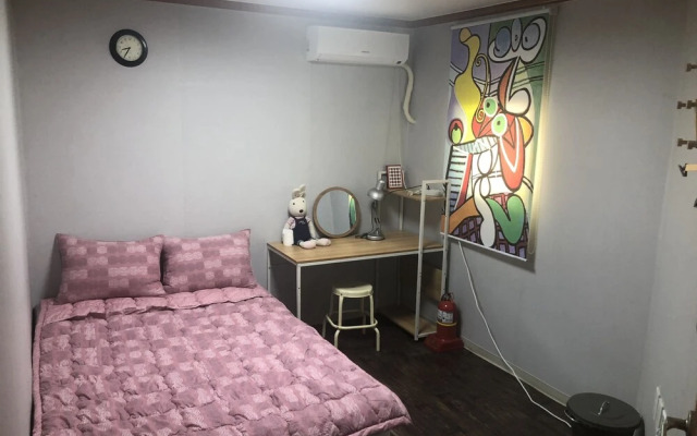 Twins Guesthouse 2