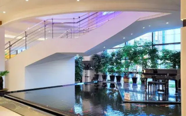Ying Kou Hua Tian Hotel