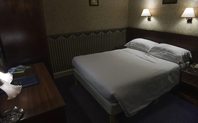 The Queen's Hotel