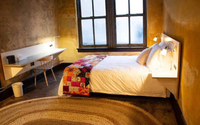Travelers Hotel