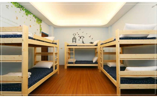 Chalucet Castle Hostel