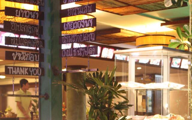 Opal House Hotel & Restaurant вид на фасад