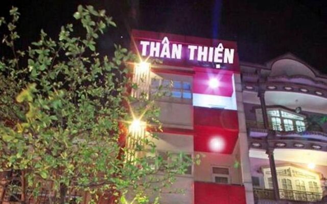 Than Thien Friendly Hotel вид на фасад