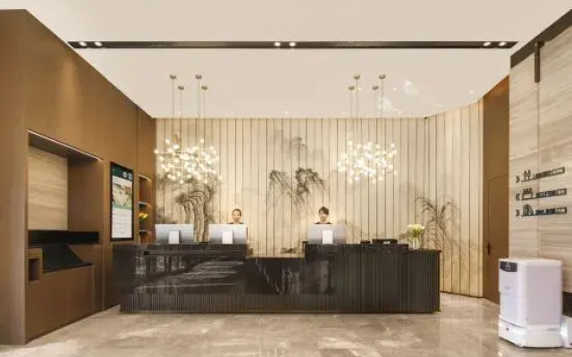 Dingxi Madison Hotel (Wanda Plaza)
