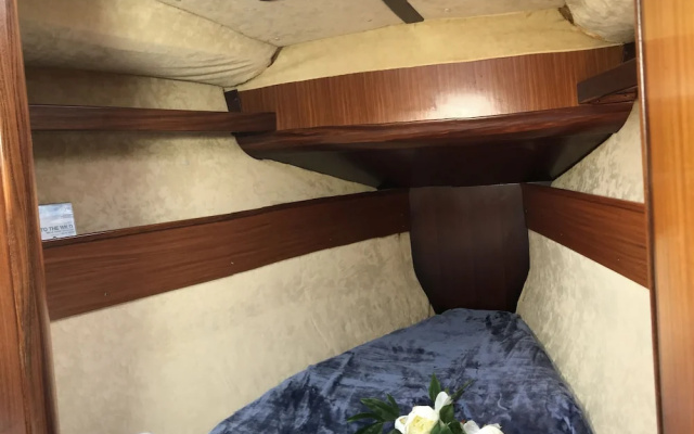 Bed&Boat Eolo 3