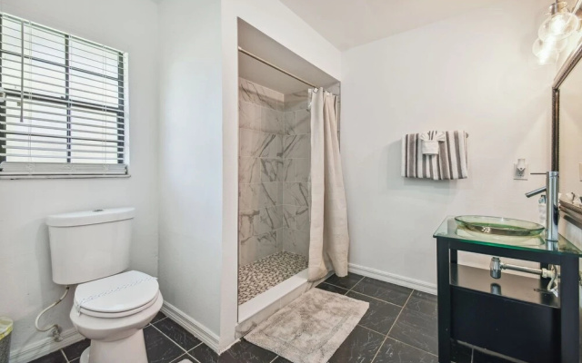 TRANQUILITY. Gated Estate Home. Privacy.