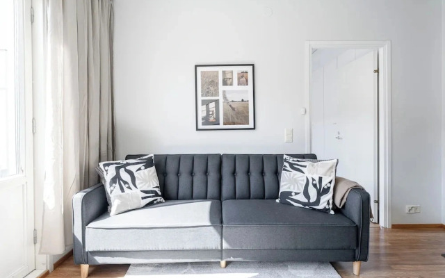 Comfy 1BR Apt with Sauna - Best Location