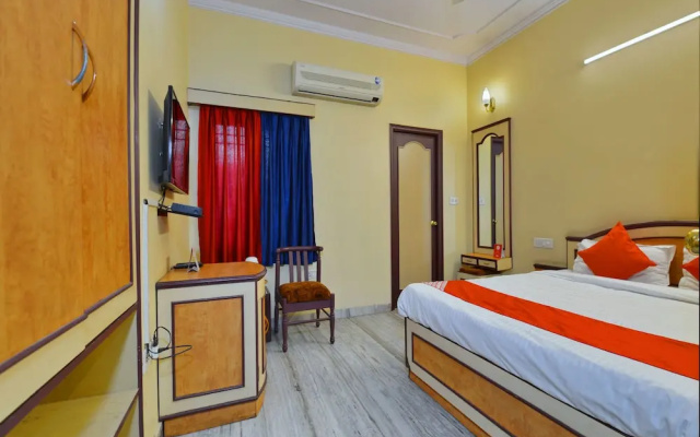 Hotel Rajlaxmi Palace by OYO Rooms