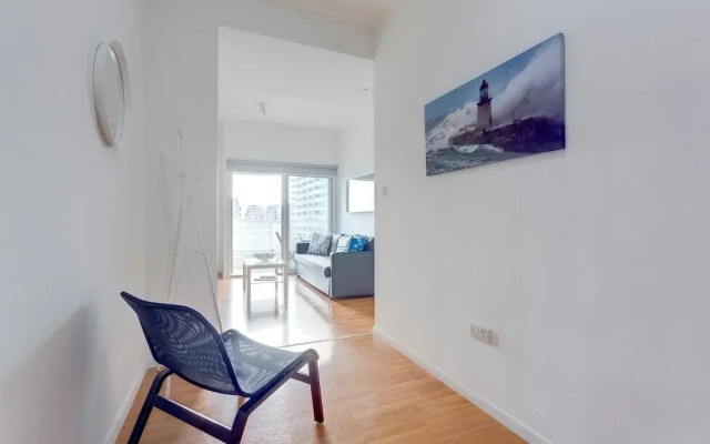 Modern Seaview Apartment, Top Location