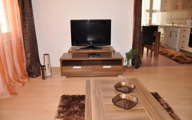 Roza Apartments