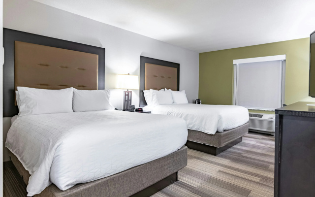 Holiday Inn Express & Suites New Martinsville by IHG