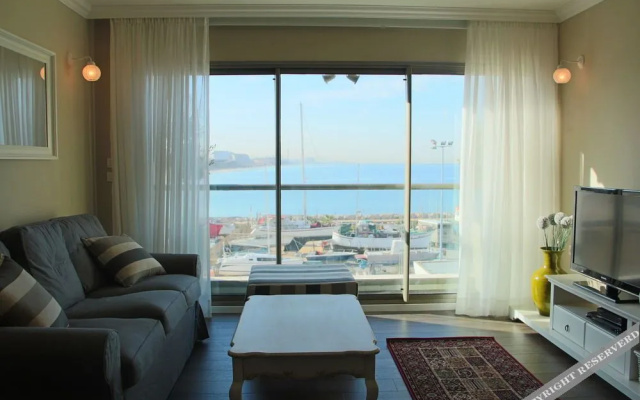 Lili's Place Apartments in The Marina