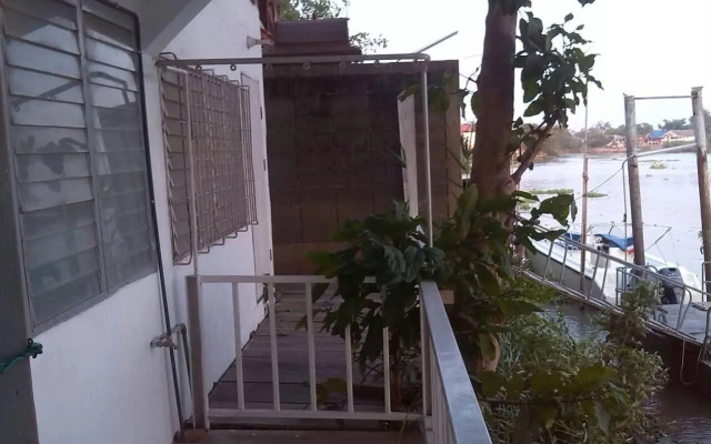 Bann Loongdang Guesthouse