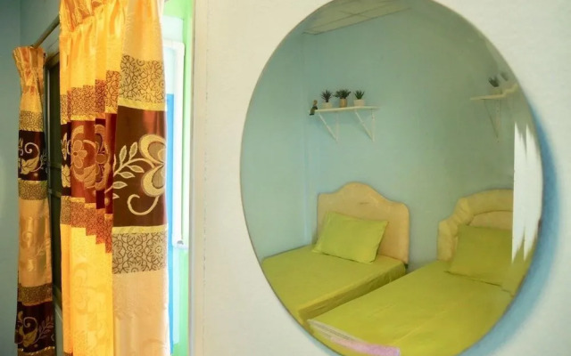 Variety D-Day Hostel  Hua-Hin