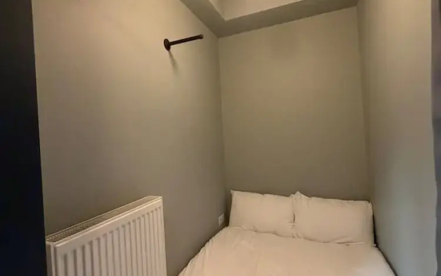 Luxury 2 5 Bedroom Flat in Southsea