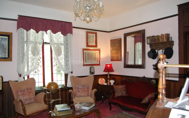 Mountain Laurel Inn
