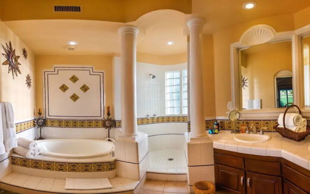 Villa De Oro 106 3 BR by Casago