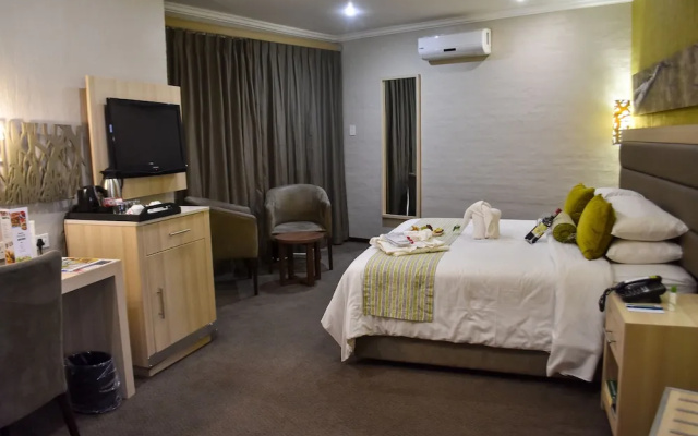 Cresta Marang Gardens Hotel