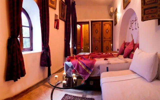 Le Feng Shui Pool and Spa