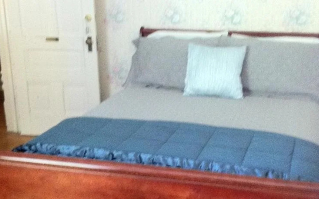 Grand Avenue Bed and Breakfast