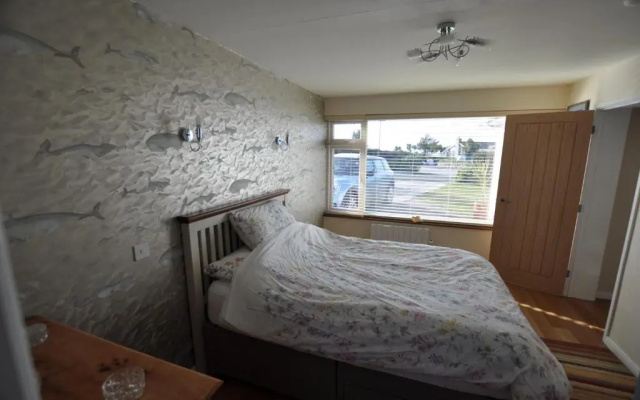 Beautiful coastal bungalow, Sennen, Porthcurno,sea