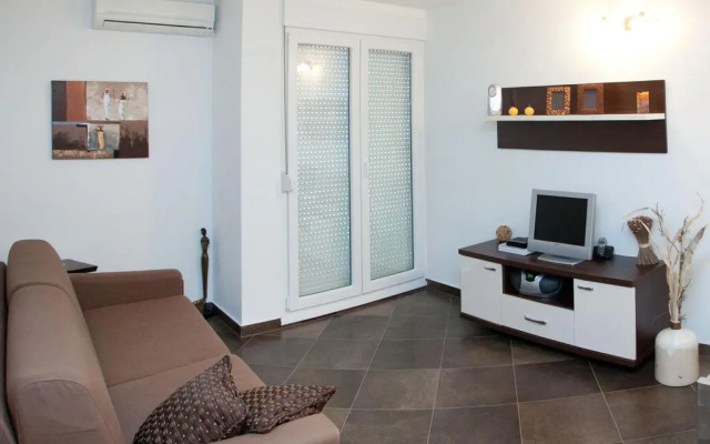 Trstenik Beach apartment