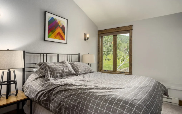 Promontory 6 3 Bedroom Townhouse by RedAwning