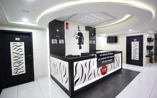 OYO 1319 Hotel Paramount Inn