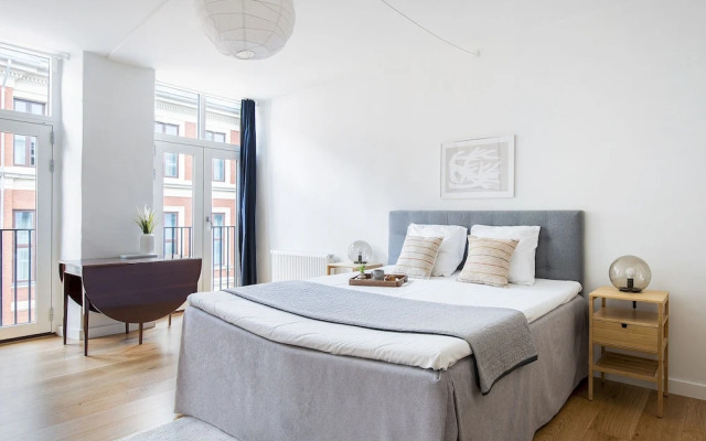 Leaves 2- Chic Apt for 8 Persons in Central Copenhagen