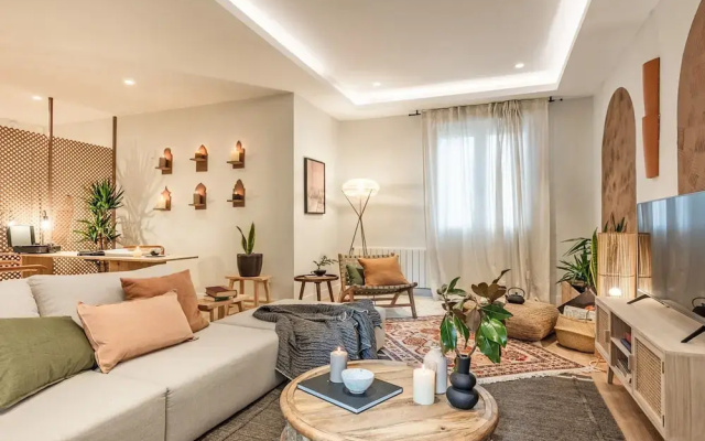 Khamlia - 3 Bedrooms and Balcony in Almagro