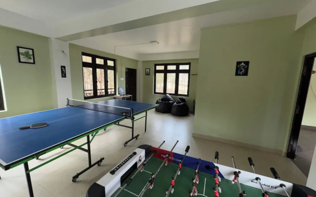 XTSY Travellers Hostel