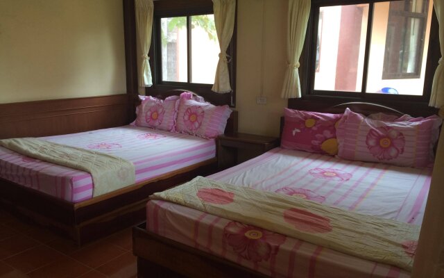 Rainbow Bungalows in Koh Phangan, Thailand from 53$, photos, reviews - zenhotels.com guestroom