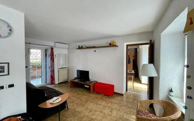 Framura, Ampio appartamento con terrazzo vista mare
