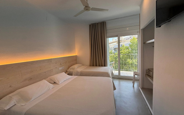 Hostal Rom