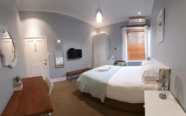 The Greenhouse Guesthouse