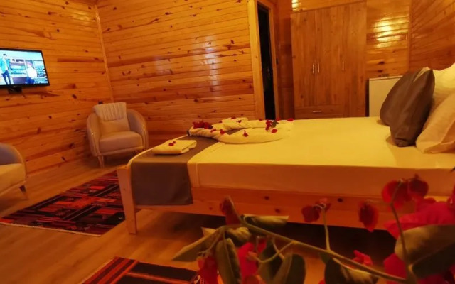 Tas Konak Butik Otel Bungalov