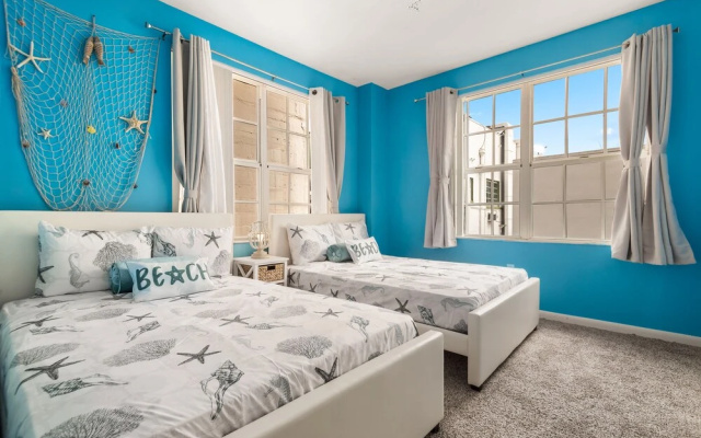 Deluxe Beach Apartment