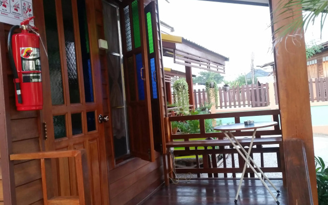 Happy Guesthouse